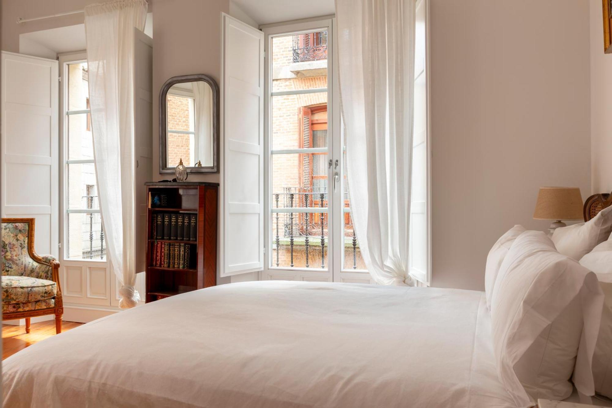 Apartamento Vultus Catedral Homes อาบีลา ภายนอก รูปภาพ